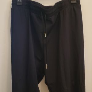 Zyia black joggers with zippered ankle size XXXL